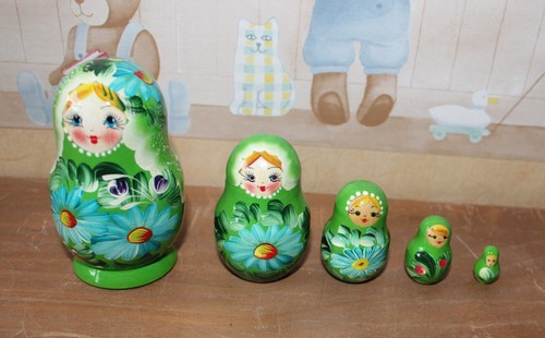 Poupées russes matriochka - russes,