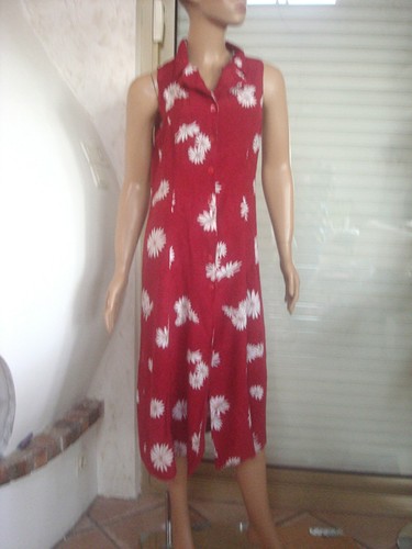 Jolie robe longue rouge - jolie,