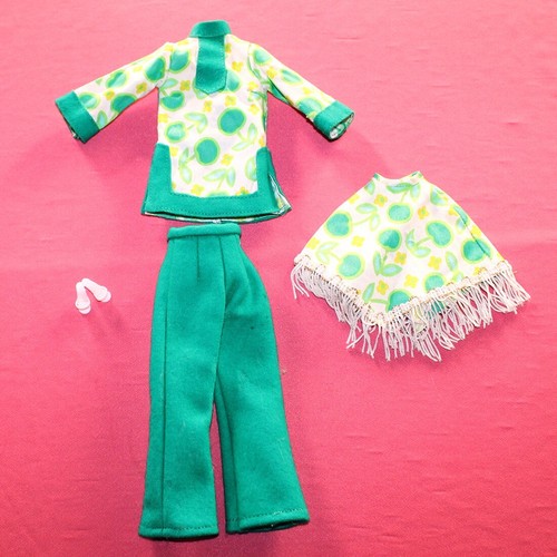 Tenue pièces motif pommes - pièces,