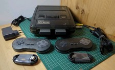 Console Super Nintendo Et 2 Manettes 8 Bitdo Sans Fil SNES Et Alim Et Cordon Rca