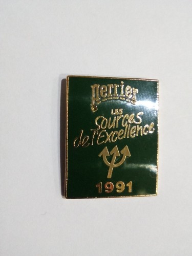 Pin perrier club med 1991 - med,