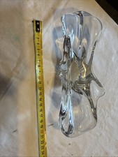 Cendrier en cristal Baccarat – modèle freeform – signé (poinçon présent)