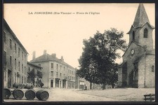 CPA La Jonchère, Place de