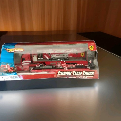Mattell hot wheels ferrari - mattell,