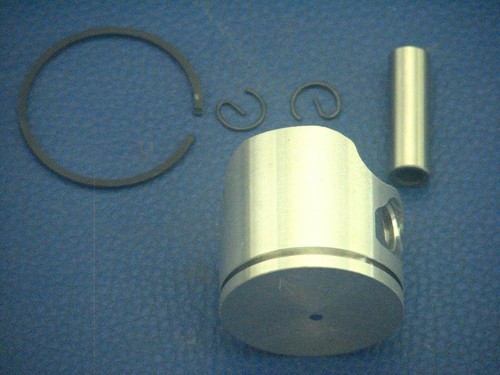 Jeu pistons adapté pour - de,