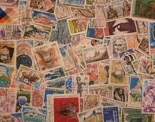 Lot de 100 timbres oblitérés