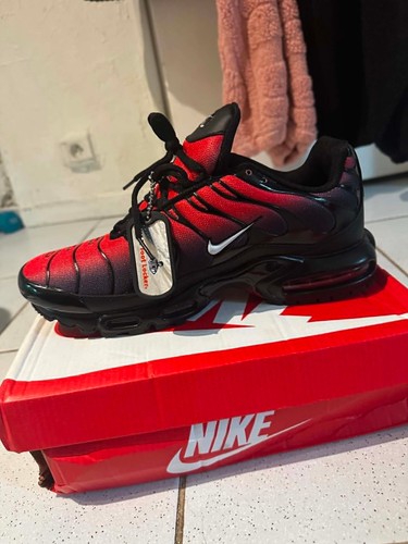 Nike neuf avec boite taille - tn,
