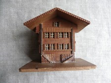 PETITE BOÎTE À BIJOUX, À SECRET - CHALET DE MONTAGNE EN BOIS