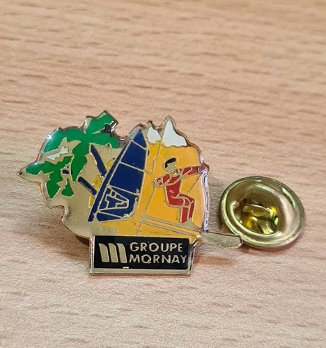 Pin vintage groupe - pin's,