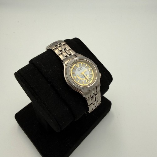 Citizen eco drive radio - radio, solar