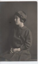 Old postcard - art portrait - young girl (Yvert Albert stamp 1st overloaded 45 of 50