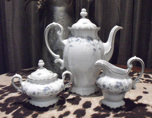 Huge 107 piece set - 107,