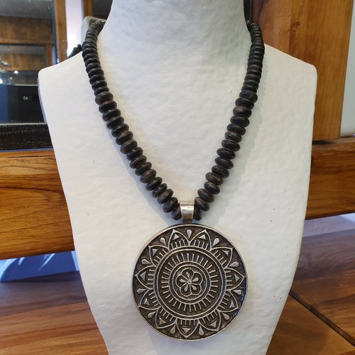 Collier tribu rigaux etain - collier,