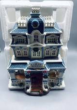 Lemax Carole Towne “The Gables Bread & Breakfast” 2010 Christmas Village