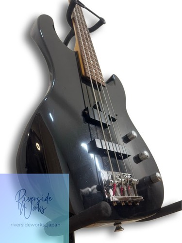 Basse électrique charvel - charvel, des