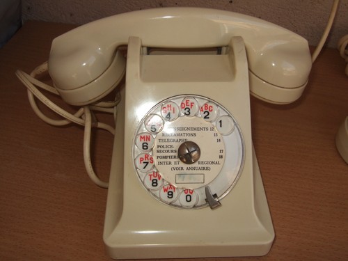 Ancien téléphone ptt - téléphone, en