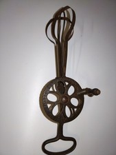 Très ancien batteur à Oeufs