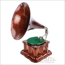 Antique Cesar Vicente Gramophone - Phonograph. Mahogany. Spain, circa 1920