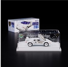 RLC Exclusive 1982 Lamborghini Countach LP 500 S￼