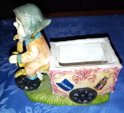 Ancienne figurine vieille dame - ancienne,