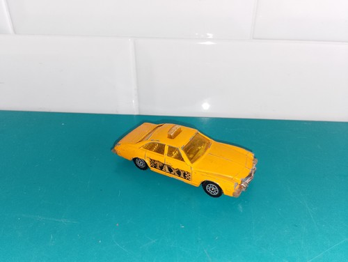 1306261 voiture corgi - corgi, juniors