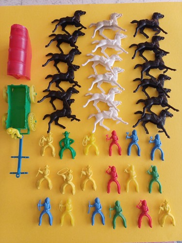 Figurines plastique cowboys - 18,