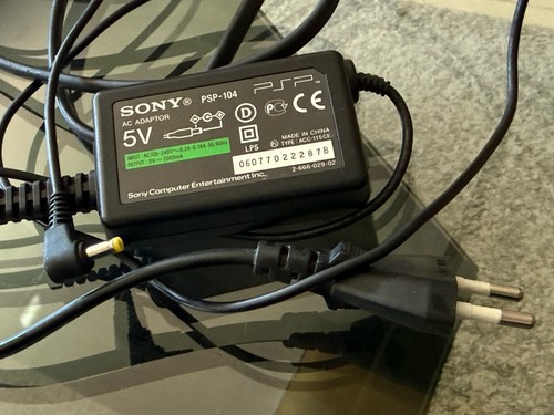 Chargeur officiel sony psp - chargeur,