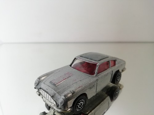 Corgi aston martin db6 silver - martin,