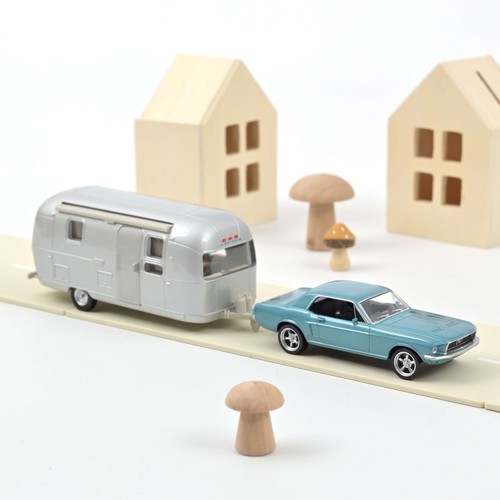 Ford mustang caravane - ford, et