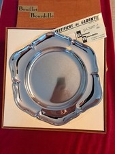 Plat de service en Uginium