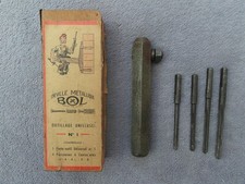 ancien outil burin à frapper