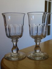 2 ANCIENS VERRES A VIN EN
