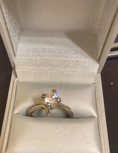 Merveilleuse bague solitaire - bague,