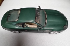 voiture miniature ASTON MARTIN
