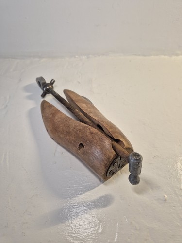 Embauchoir ancien bois - bois,