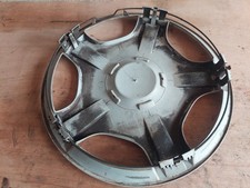 1 enjoliveur d´origine  FORD