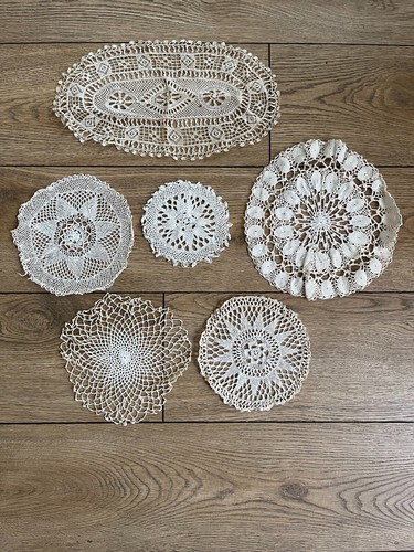Lot napperons broderie - 6,