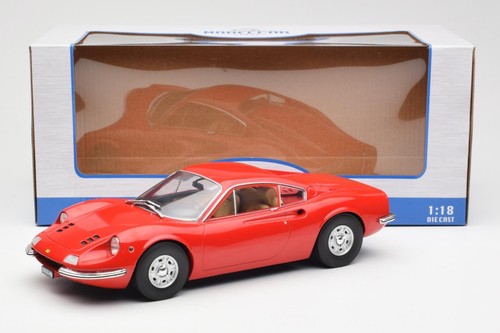 Miniature mcg ferrari - 1/18,