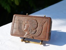 Boite tabatière en bois