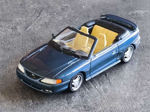 Minichamps ford mustang - 1/43,