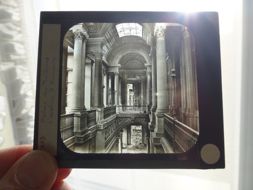 Paris 1870 escalier honneur - 1870,