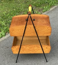 travailleuse en bois naturel