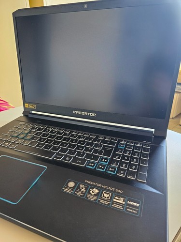 Acer predator helios 300 - acer,