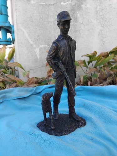 Ancienne statue bronze qui - ancienne,