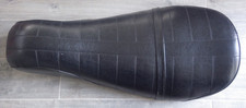 Selle d'origine pour Suzuki VanVan RV 90 et  125 années 70 très bon état.