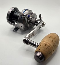 Moulinet Daiwa Saltiga 15H Baitcast main droite du Japon
