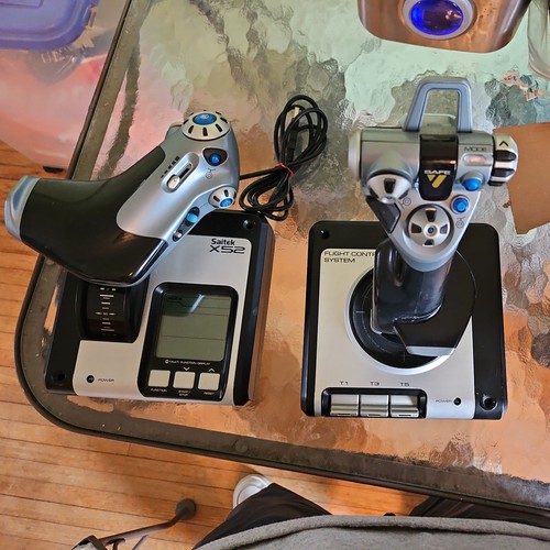 Logitech saitek x52 - g,
