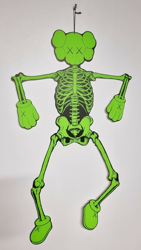 Kaws skeleton fluo green - kaws,