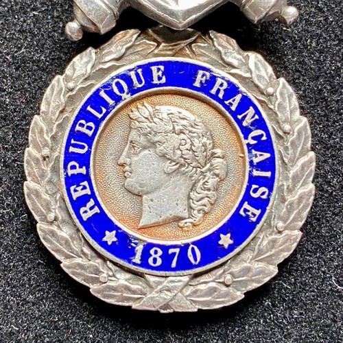 Médaille militaire aux canons - médaille,