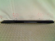 GARNITURE PARE-BRISE DROIT